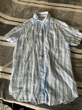 Men's Light Blue & White Striped Short-Sleeve Button-Down Shirt